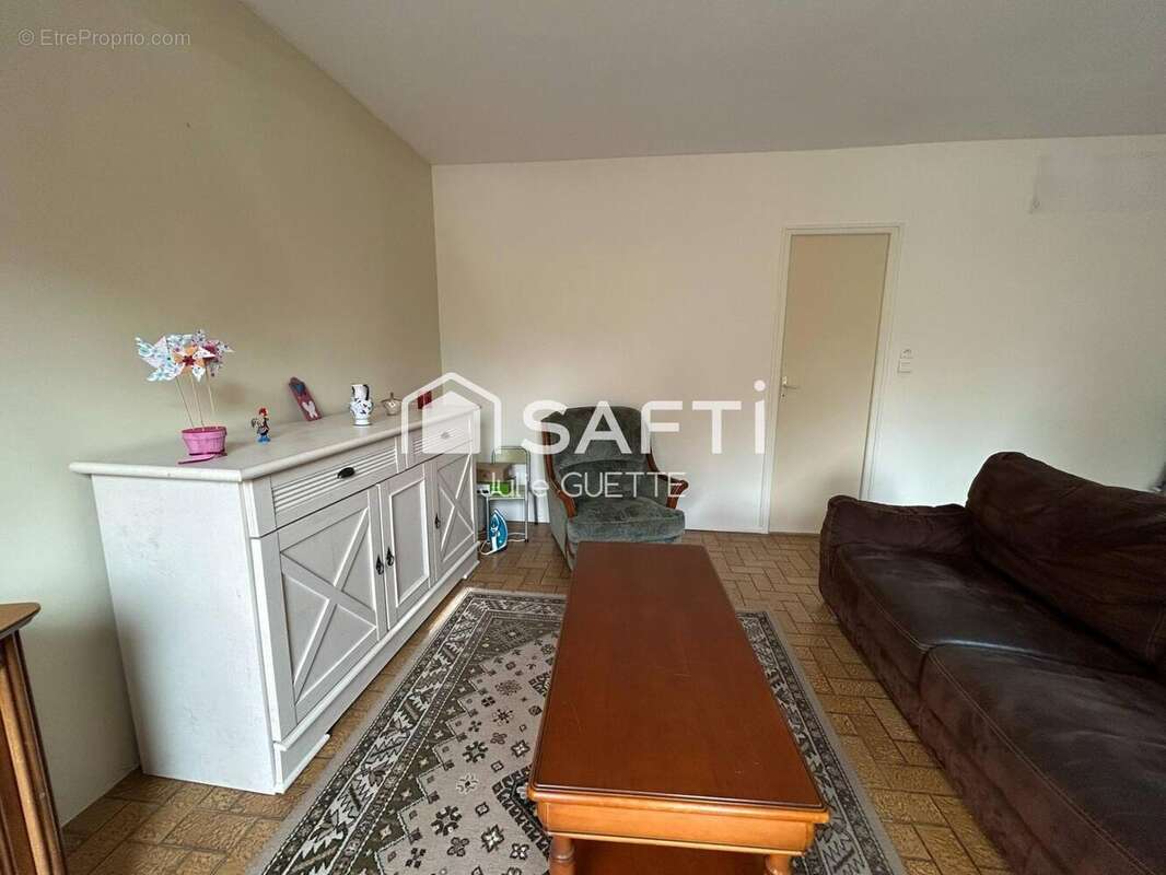 Photo 6 - Maison à MENOMBLET