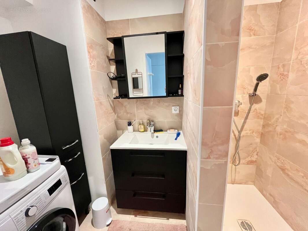 Photo 7 - Appartement à VILLENEUVE-LES-AVIGNON