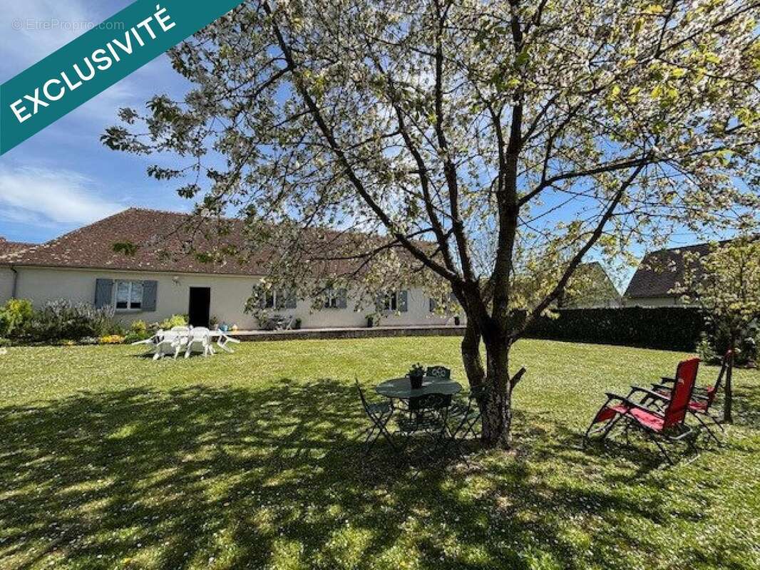 Photo 2 - Maison à MONTRESOR