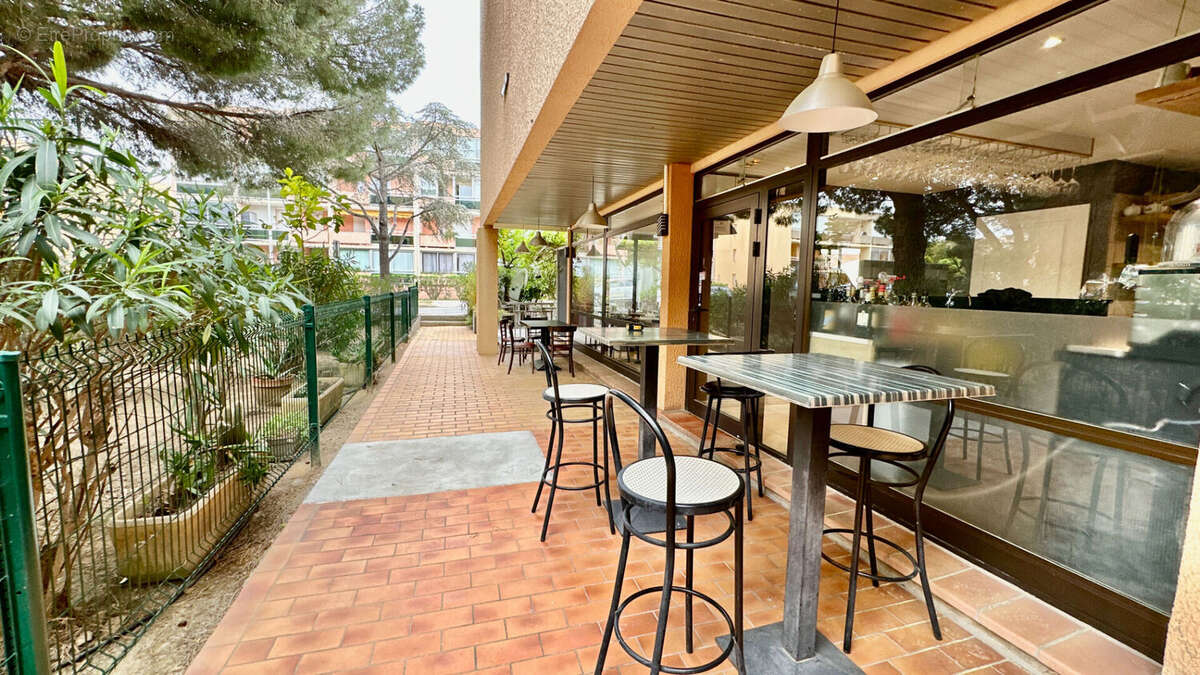 Commerce à BORMES-LES-MIMOSAS