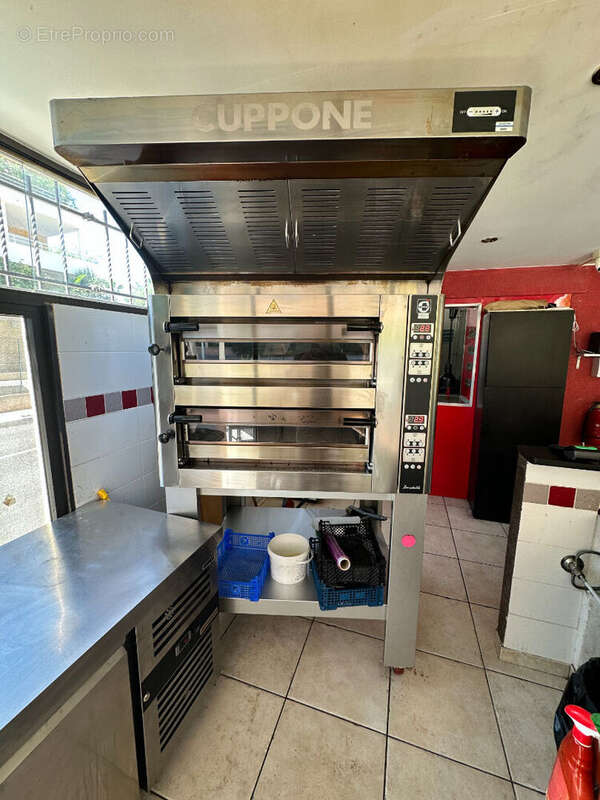 Commerce à BORMES-LES-MIMOSAS