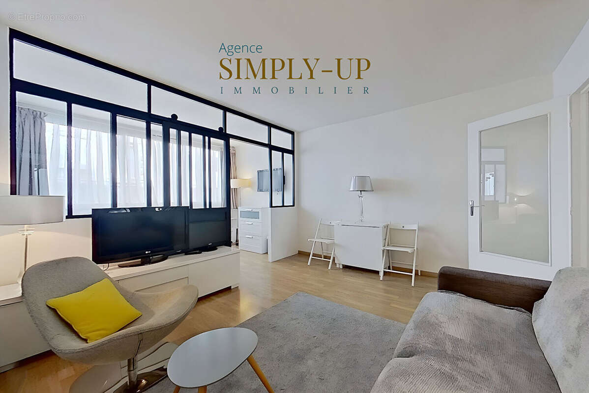 Appartement à PARIS-15E