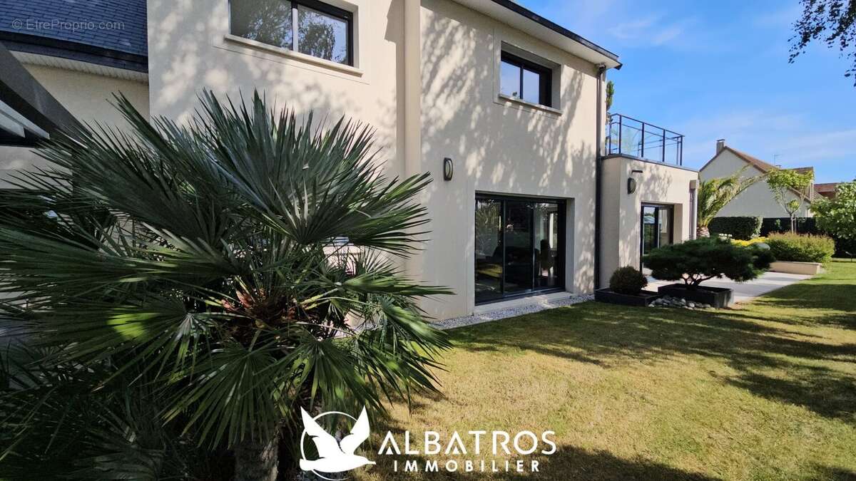 Maison à OUISTREHAM