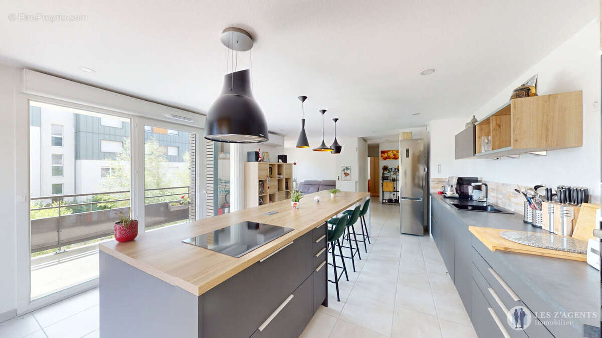 Appartement à SAINT-MARTIN-D'HERES