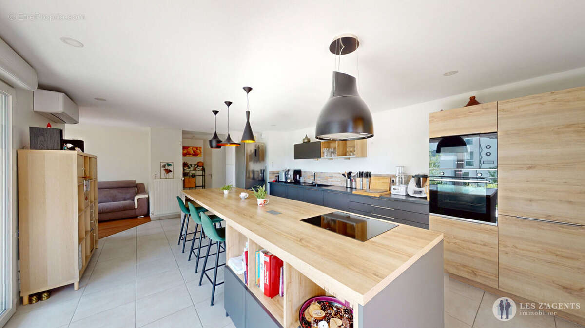 Appartement à SAINT-MARTIN-D'HERES