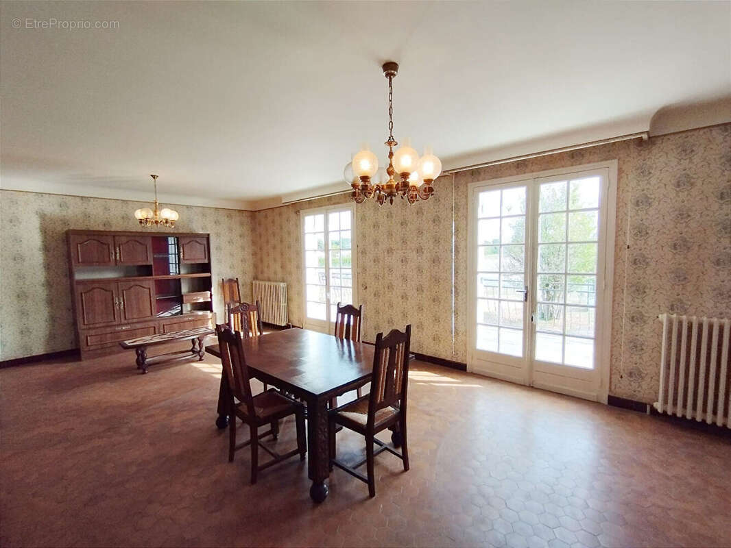 Maison à SAINT-PIERRE-D&#039;EYRAUD