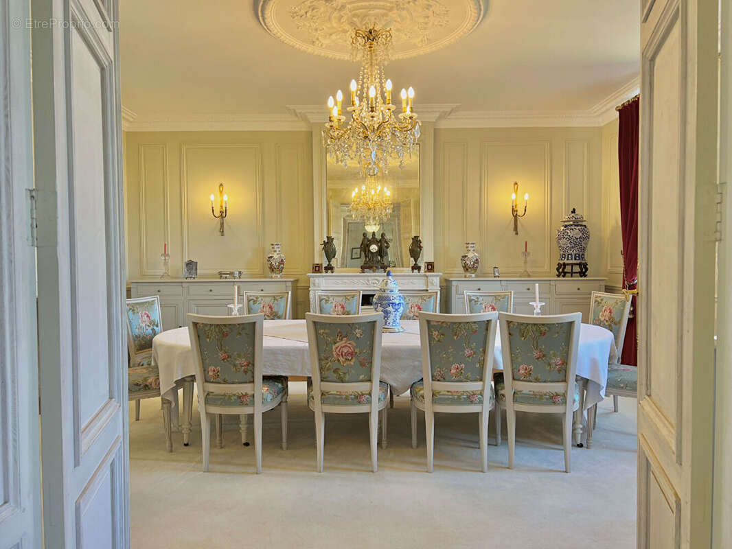 Maison à SAINT-EMILION