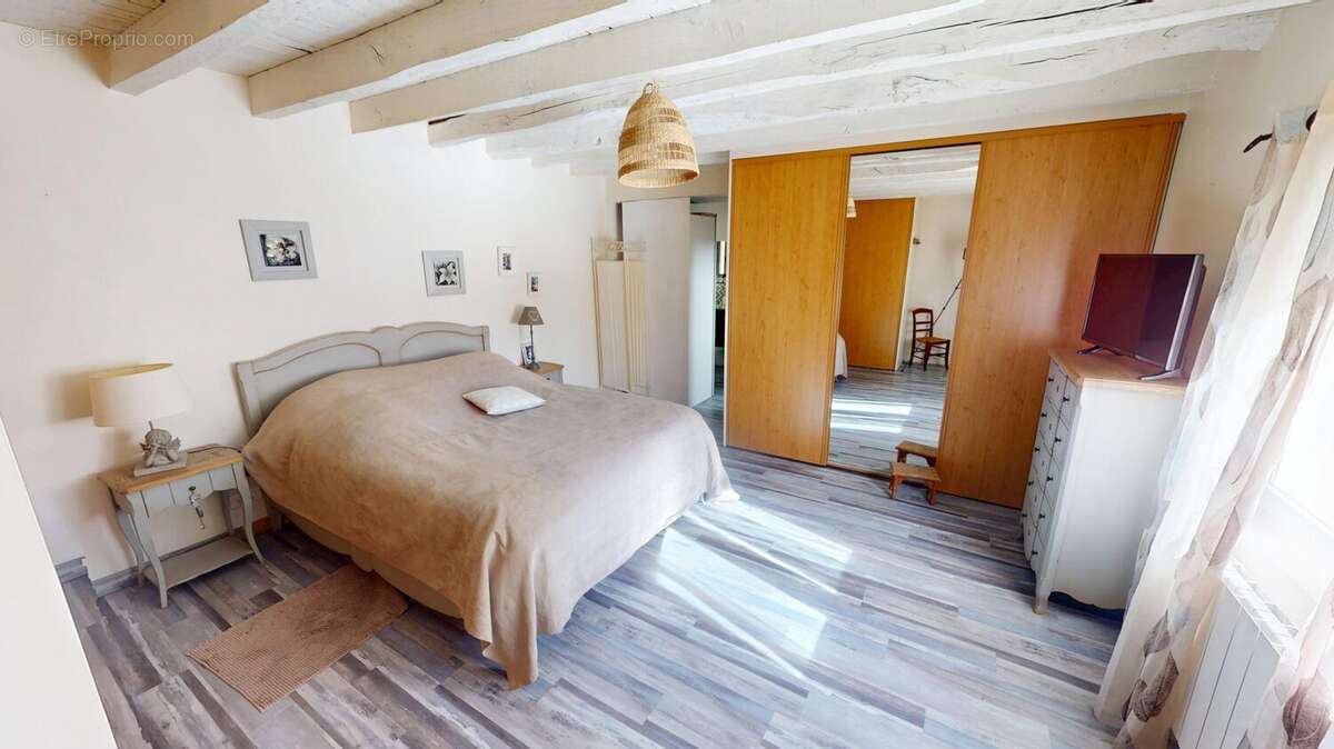 Maison à PARCAY-MESLAY