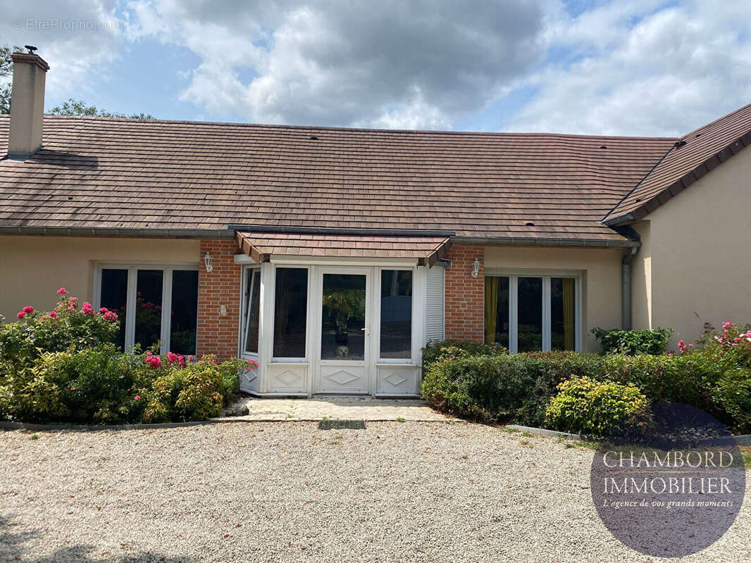 Maison à YVOY-LE-MARRON