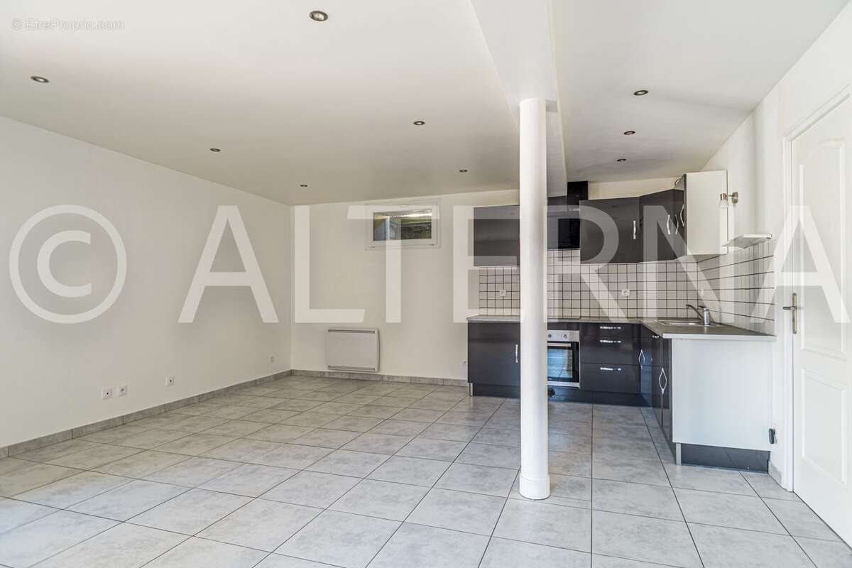 Maison à MEZY-SUR-SEINE