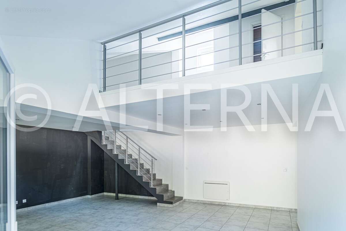 Maison à MEZY-SUR-SEINE