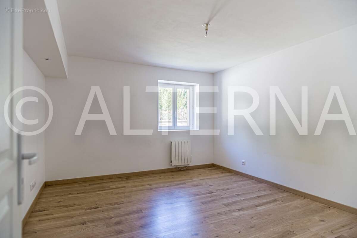 Maison à MEZY-SUR-SEINE