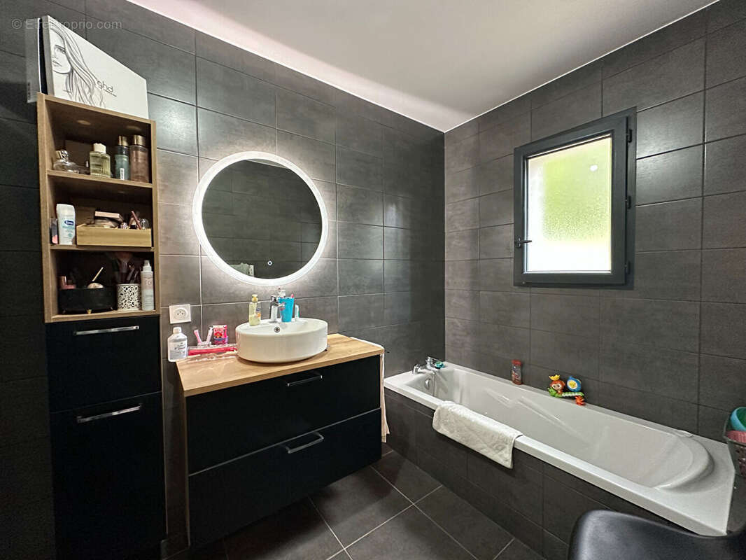 Maison à GRESY-SUR-ISERE