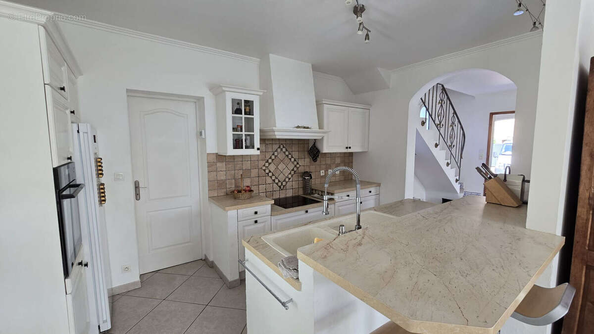 Maison à LE CASTELLET