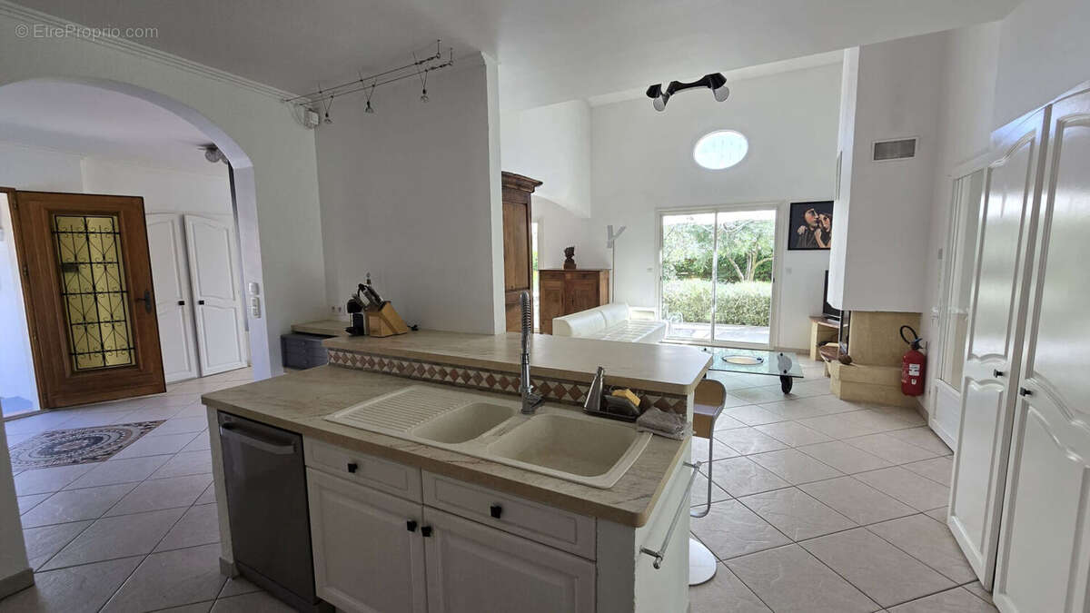 Maison à LE CASTELLET