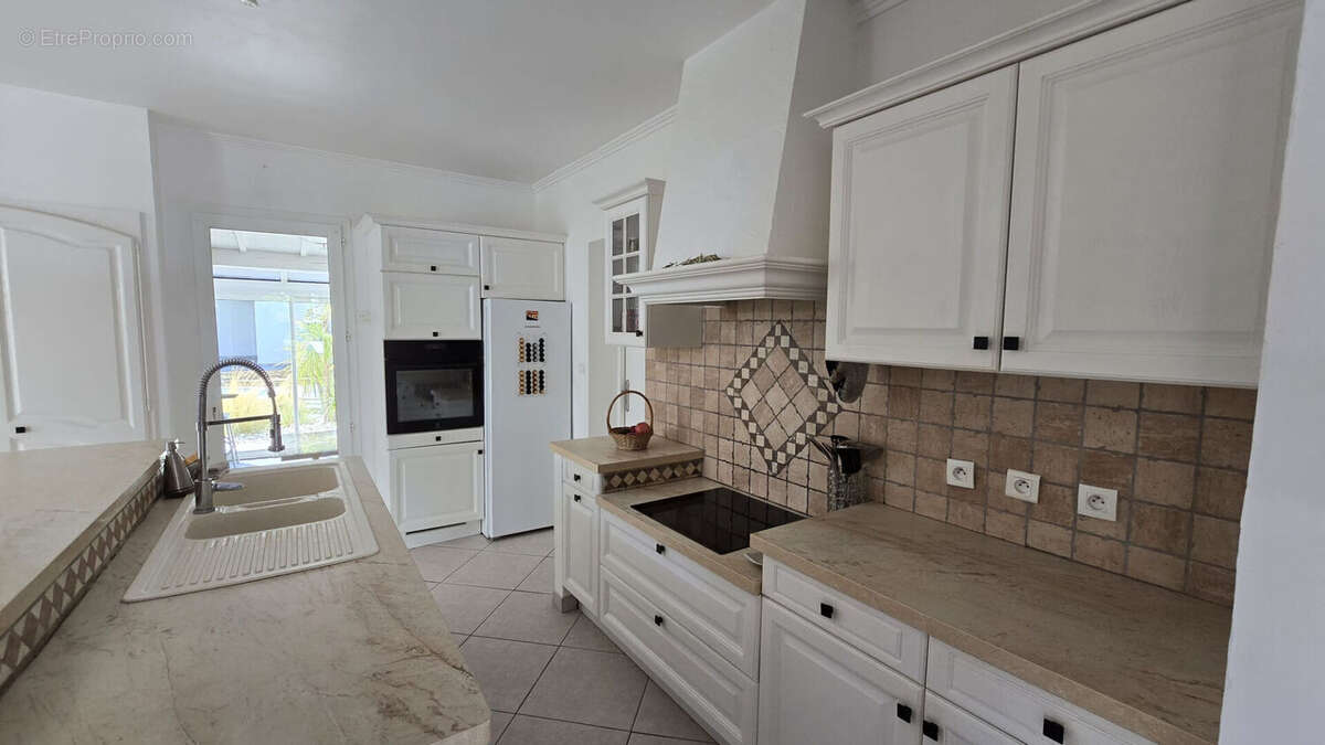 Maison à LE CASTELLET