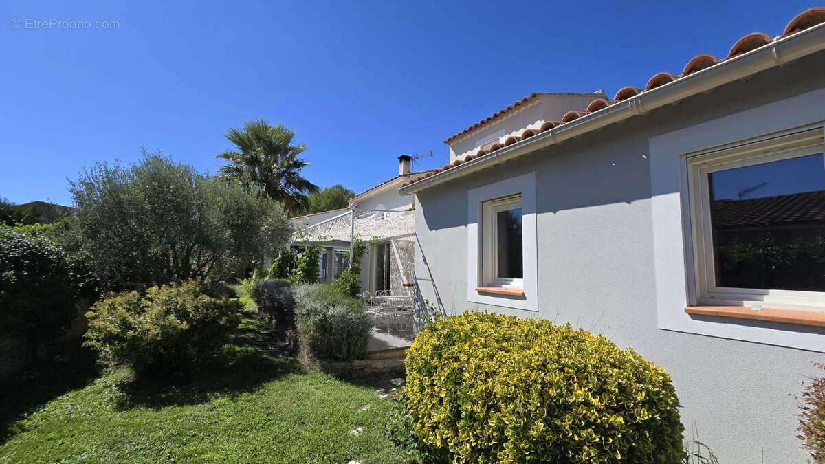 Maison à LE CASTELLET