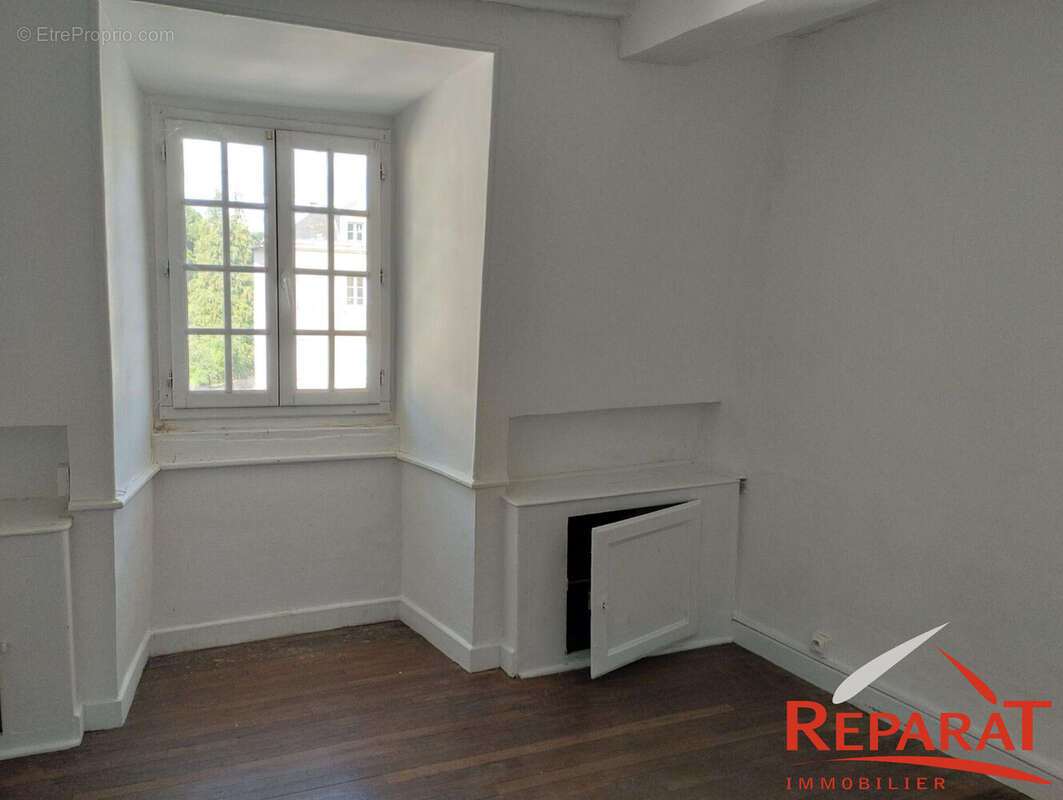 Appartement à JUILLAC