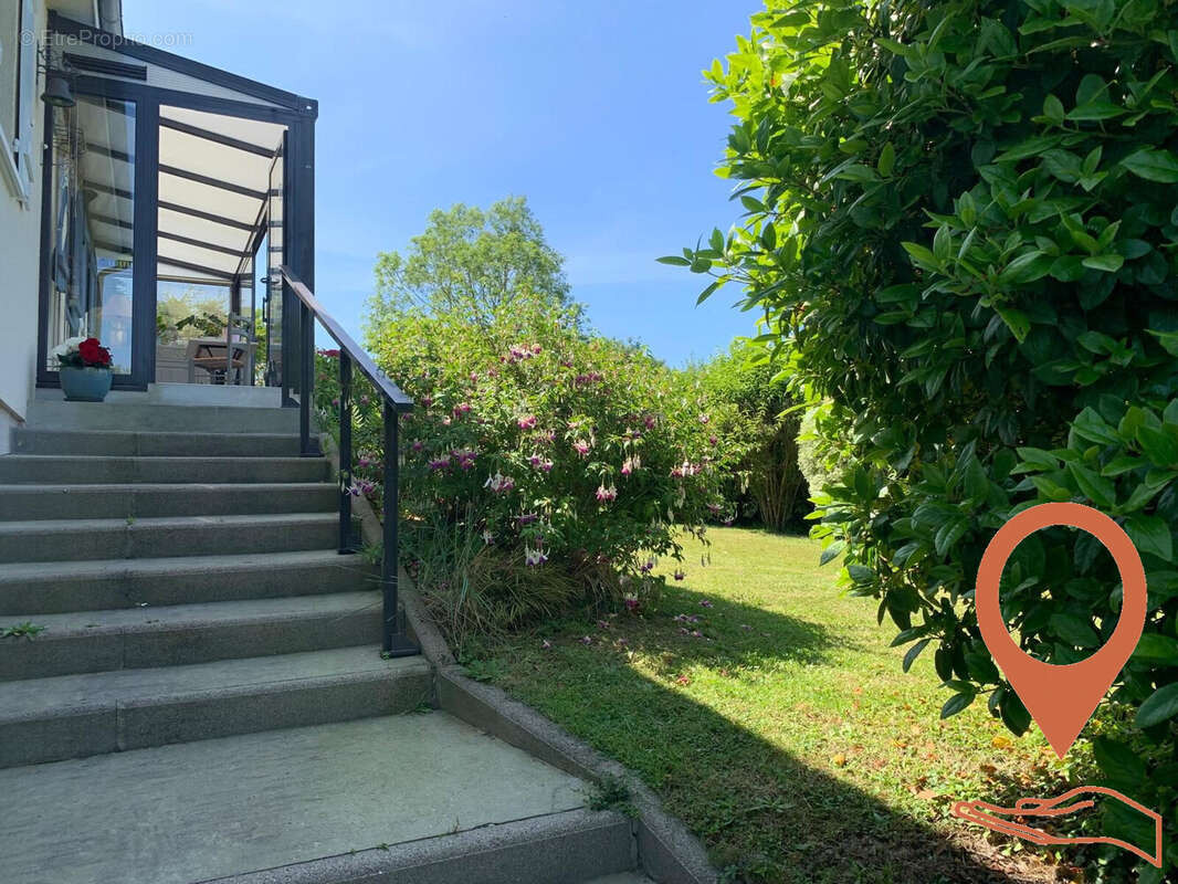 Maison à AGON-COUTAINVILLE