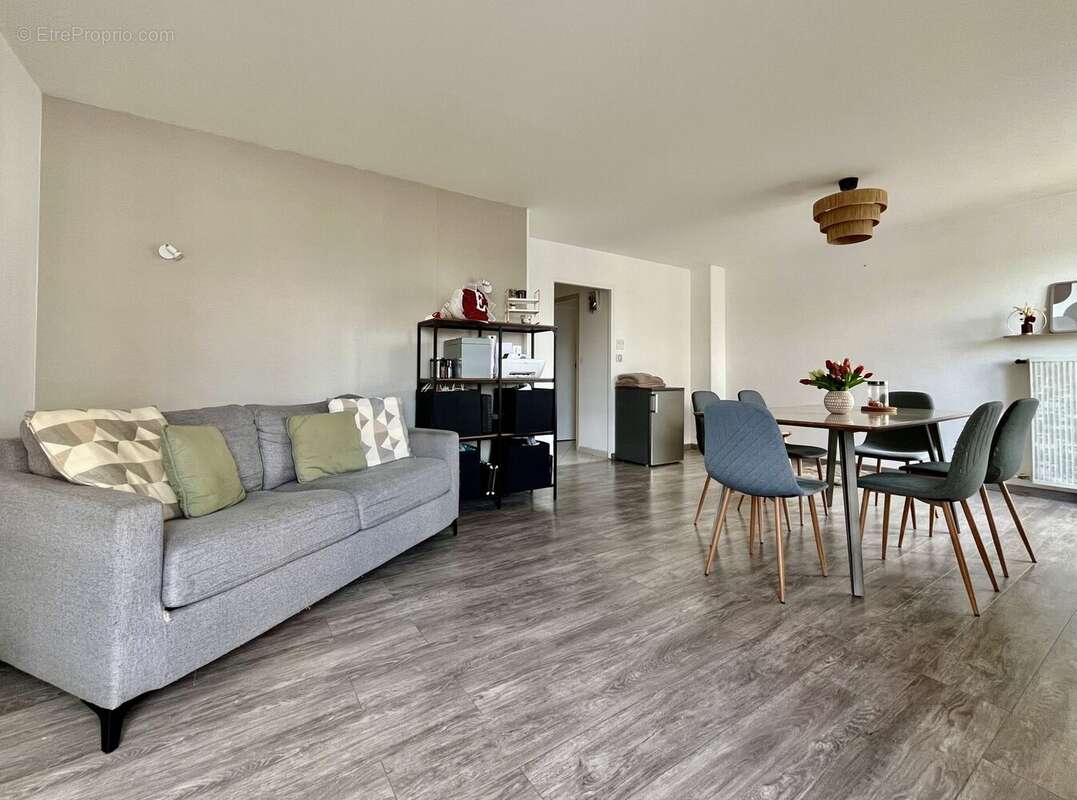 Appartement à CHENOVE