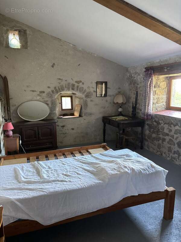 Maison à SAINT-FERREOL-D&#039;AUROURE