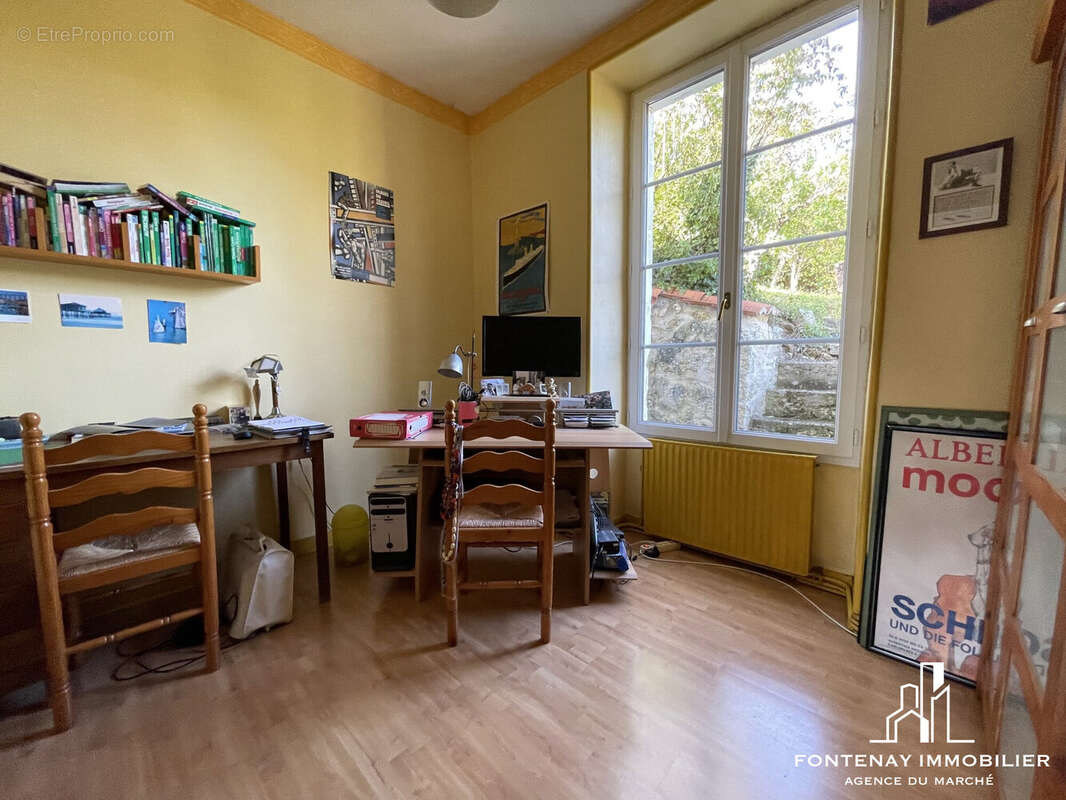 Maison à FONTENAY-LE-COMTE