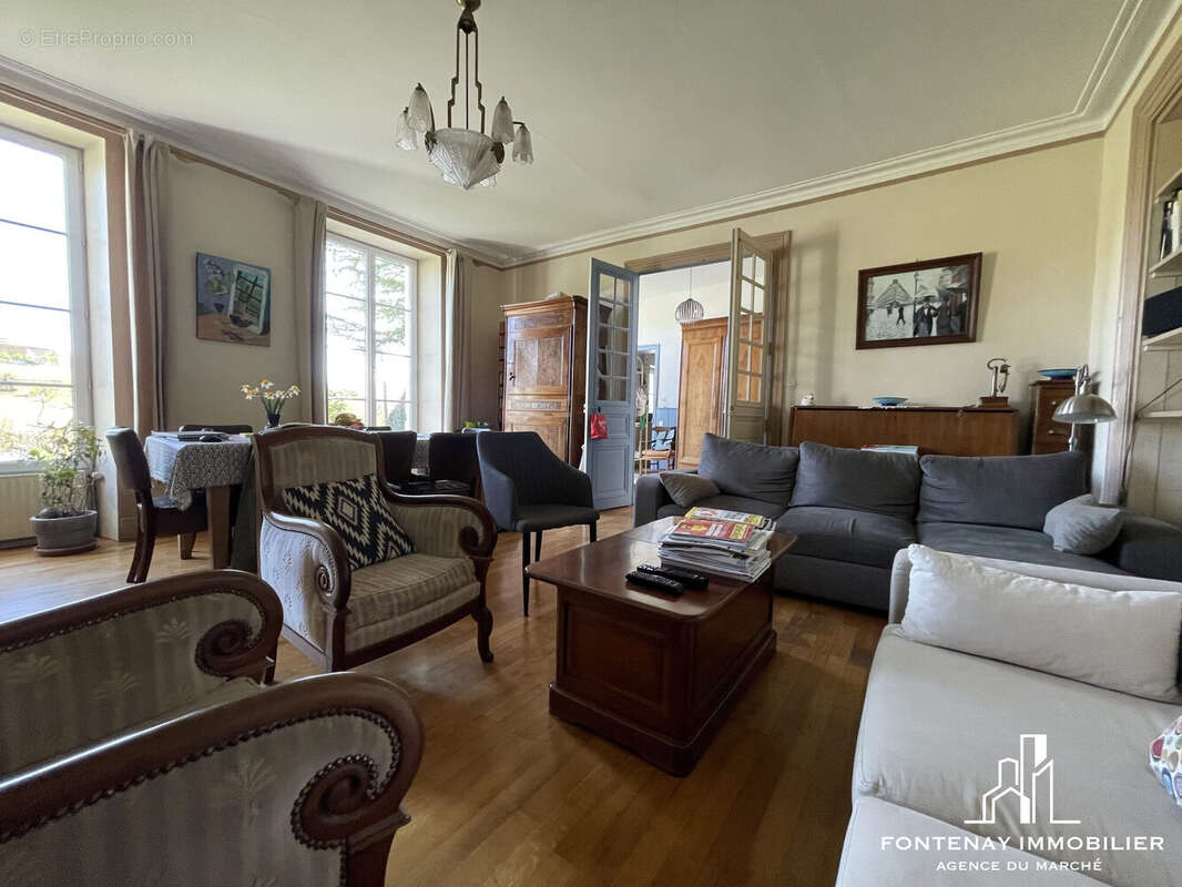 Maison à FONTENAY-LE-COMTE