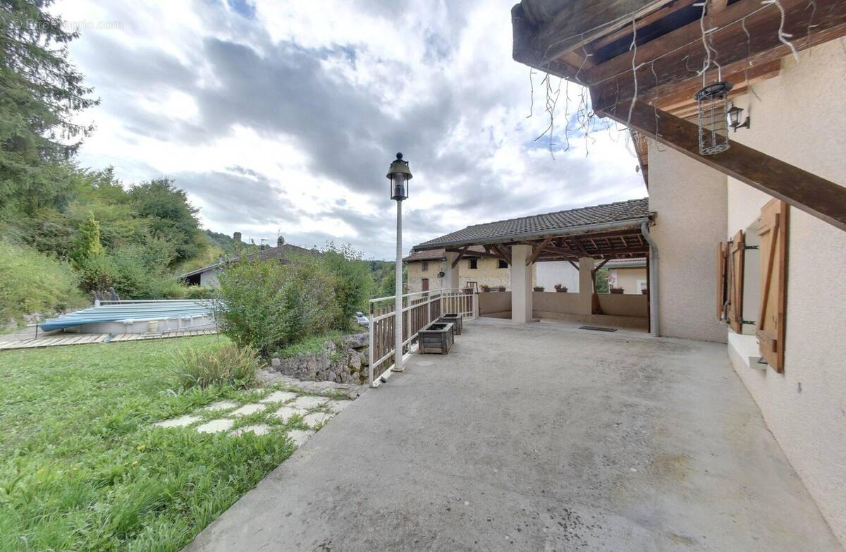 Maison à SERRE-NERPOL