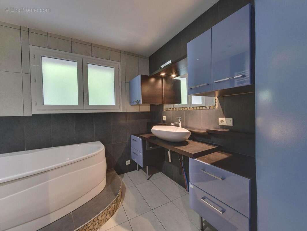 Maison à SERRE-NERPOL