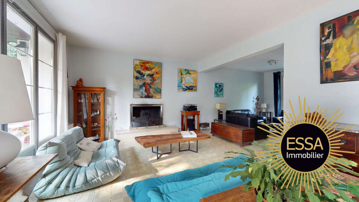 Maison à SAINT-NOM-LA-BRETECHE