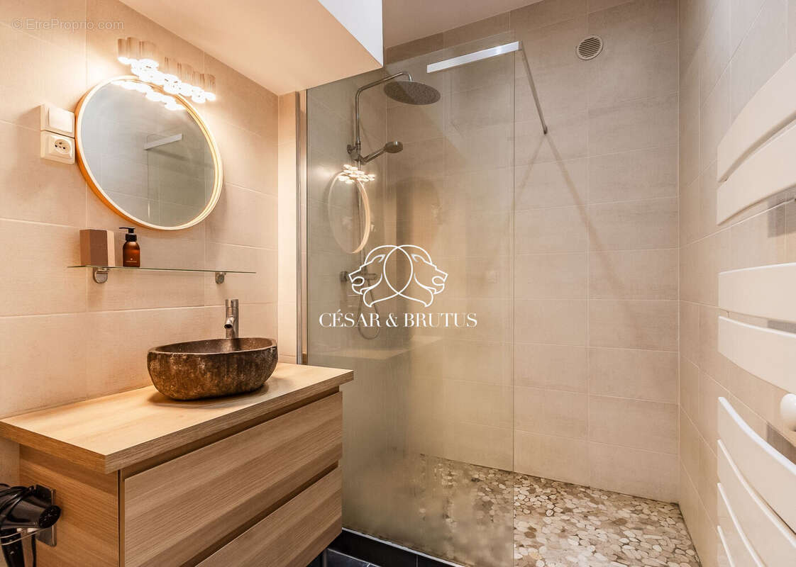 Appartement à LYON-7E