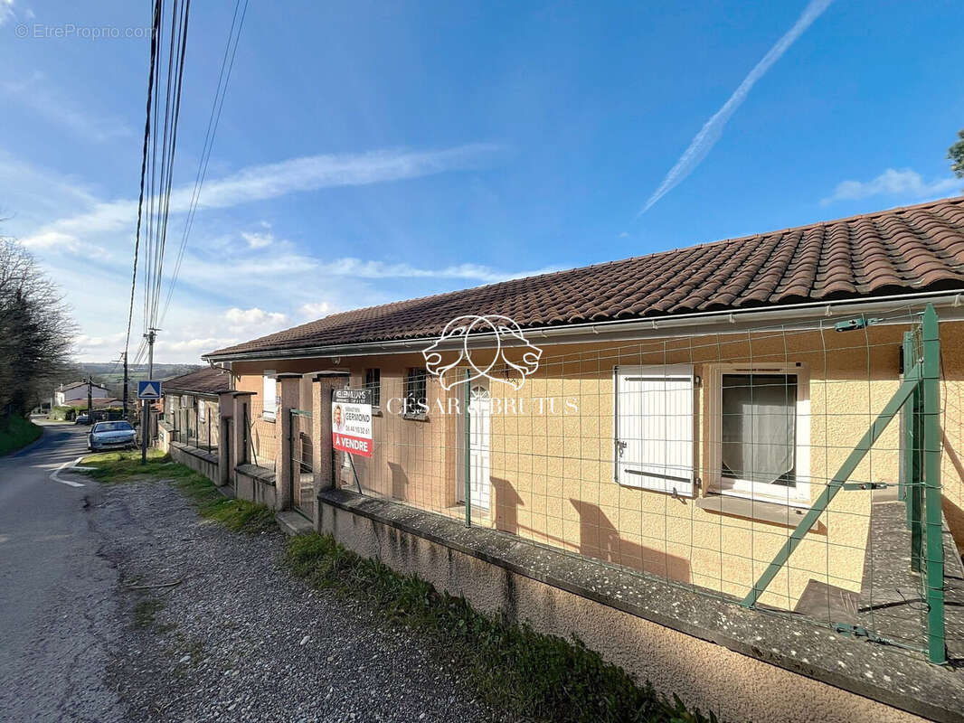 Appartement à LUZINAY