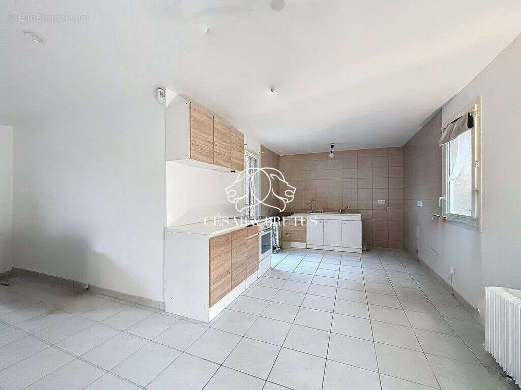 Appartement à LUZINAY