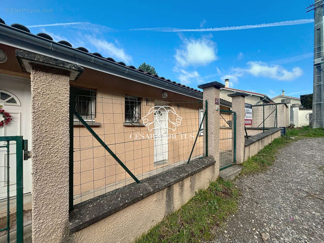 Appartement à LUZINAY