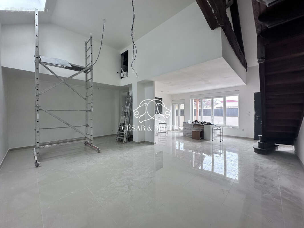 Appartement à LA VERPILLIERE