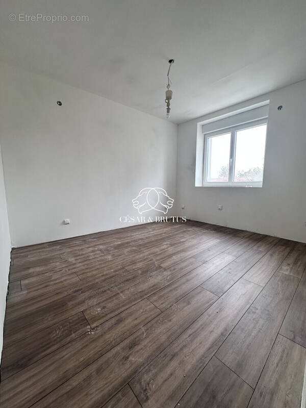 Appartement à LA VERPILLIERE