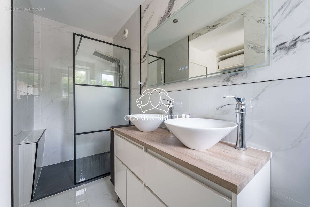 Appartement à LA VERPILLIERE