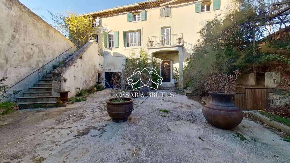 façade - Maison à ROCHEGUDE