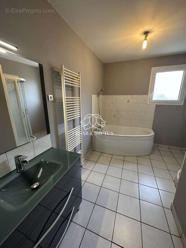 Maison à LA VERPILLIERE