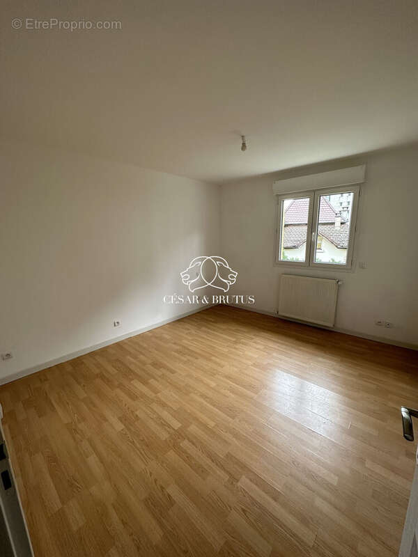 Maison à LA VERPILLIERE