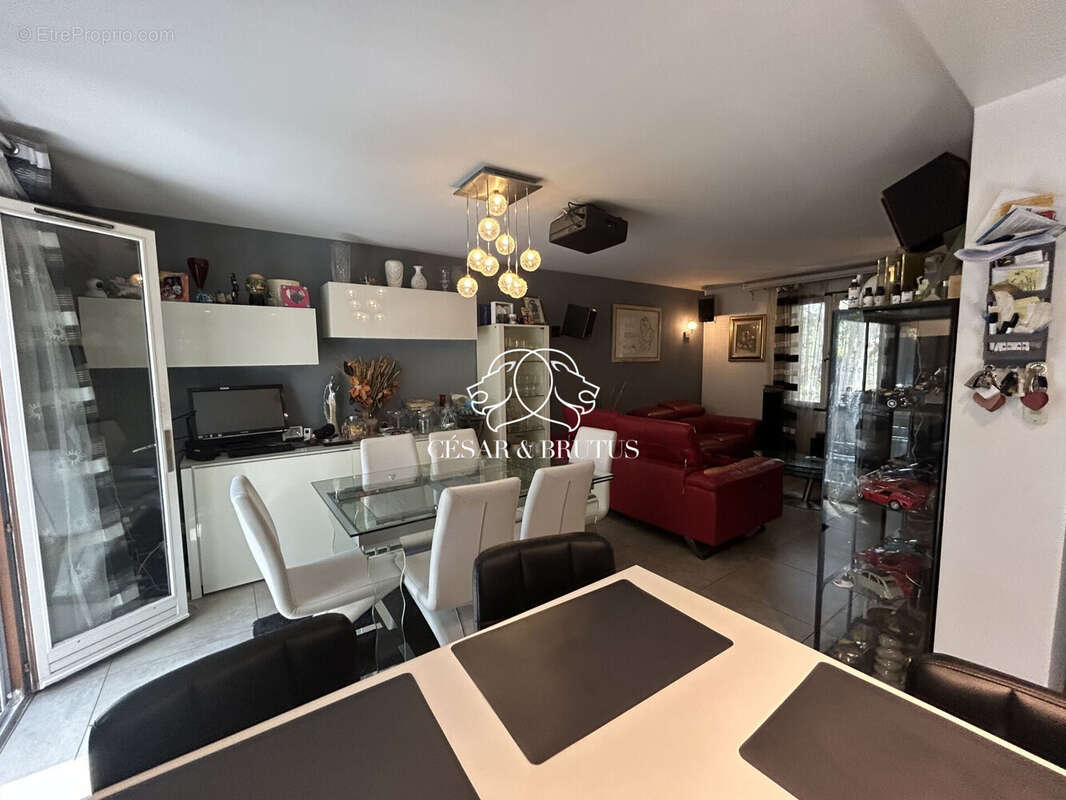 Maison à VAULX-EN-VELIN