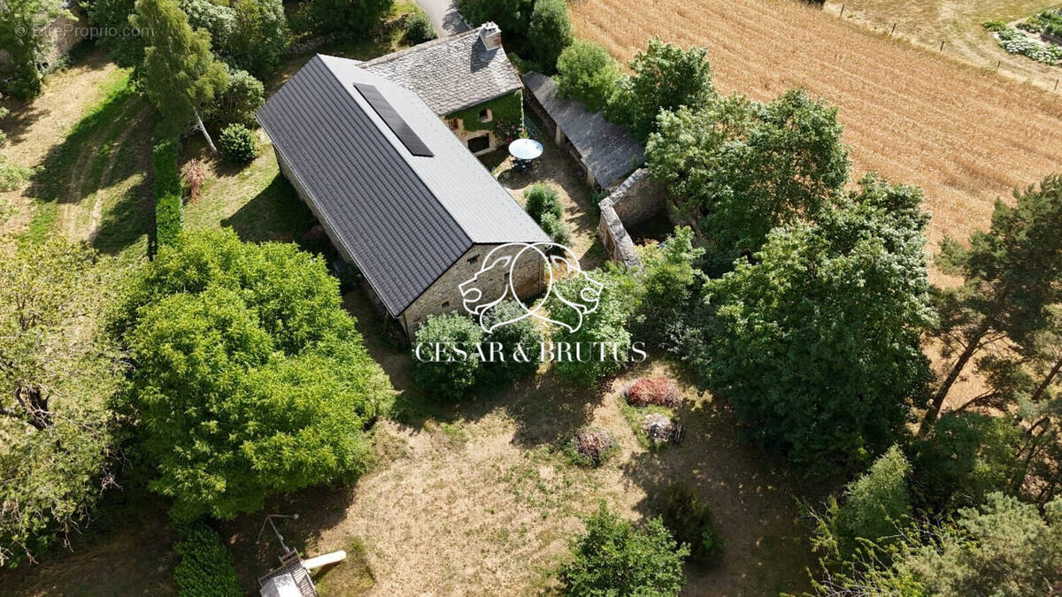 Maison à SAINT-JULIEN-CHAPTEUIL