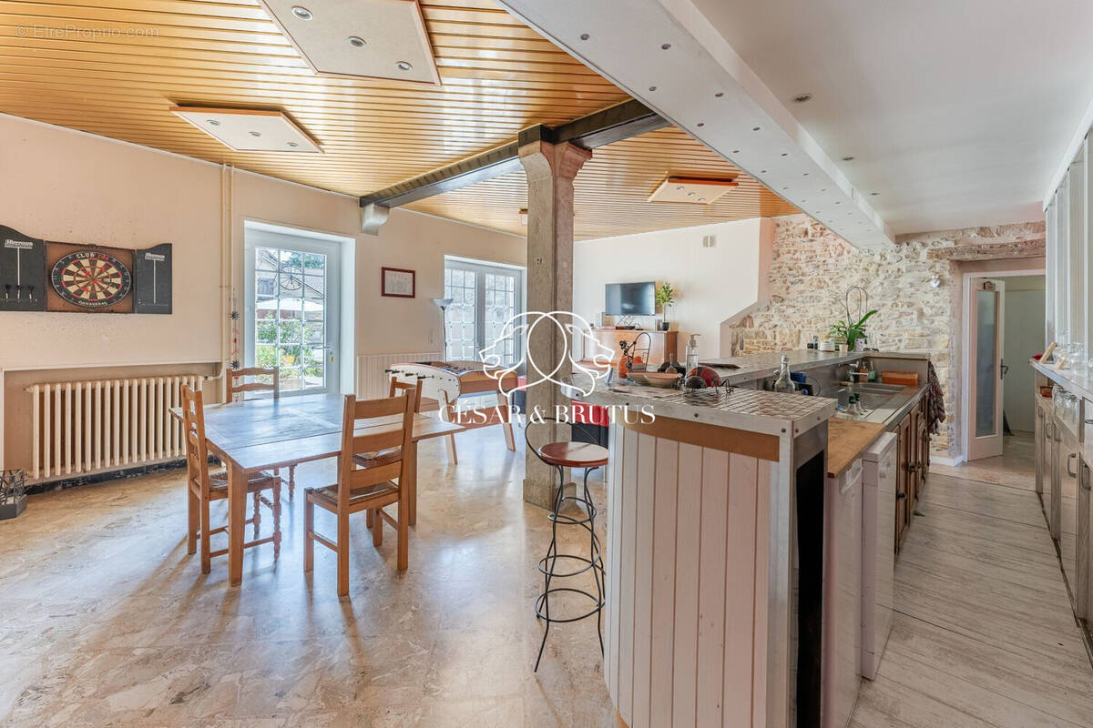 Maison à SAINT-HILAIRE-DE-BRENS