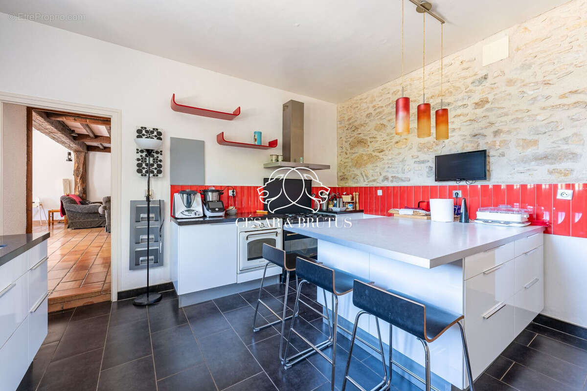 Maison à SAINT-HILAIRE-DE-BRENS