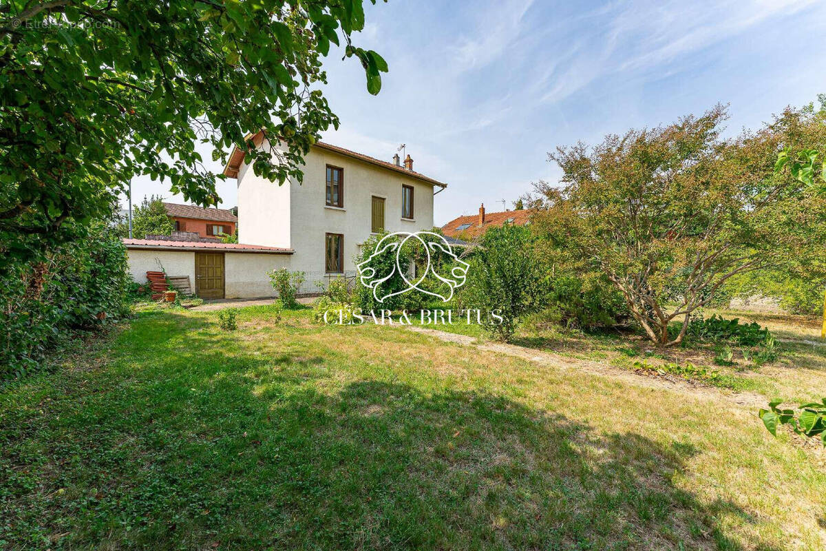 Maison à DECINES-CHARPIEU