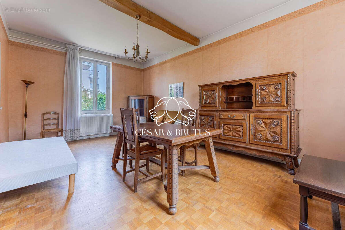 Maison à DECINES-CHARPIEU