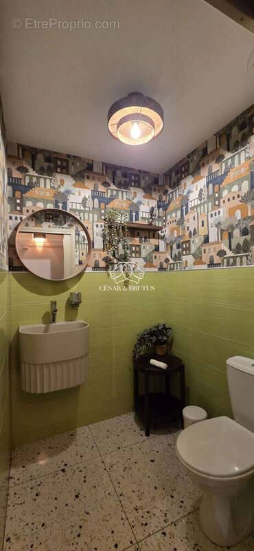 Autre à LE PUY-EN-VELAY