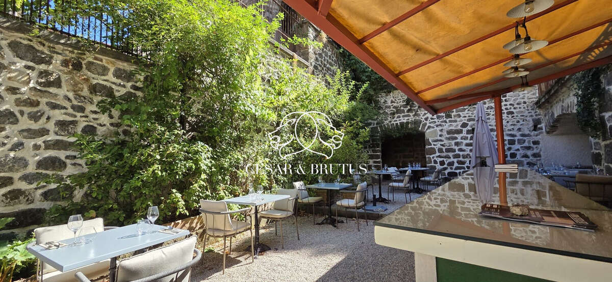 Autre à LE PUY-EN-VELAY