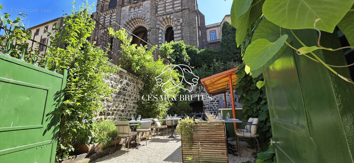 Autre à LE PUY-EN-VELAY