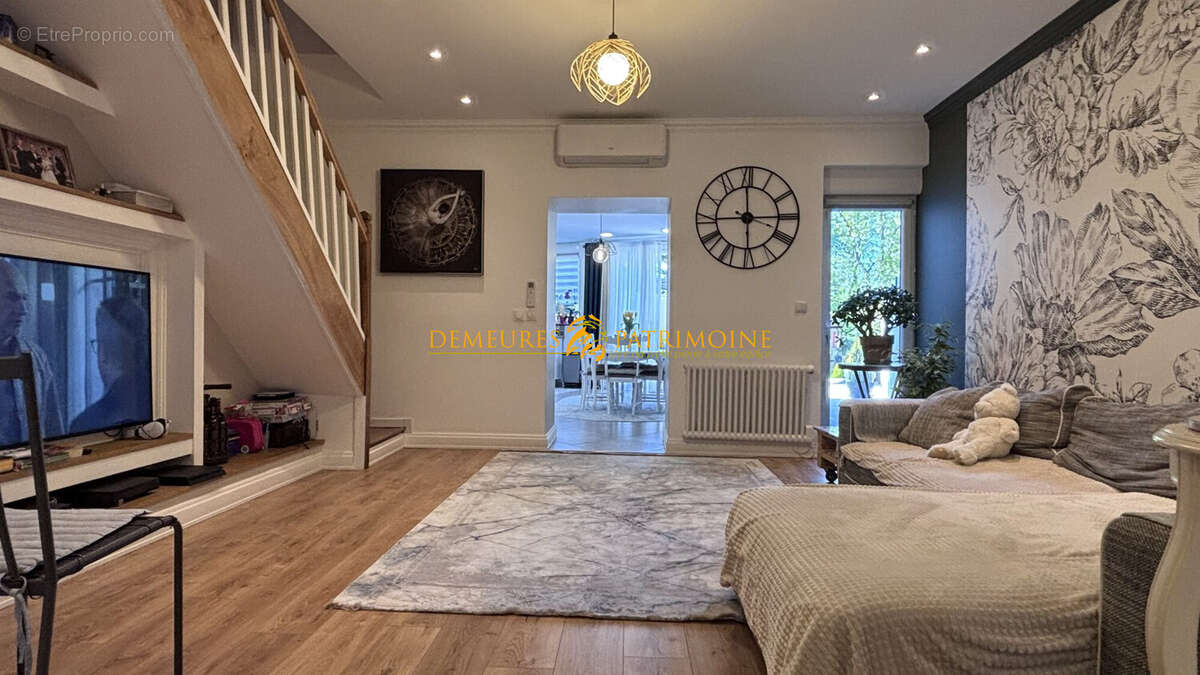 Maison à L&#039;ISLE-D&#039;ESPAGNAC